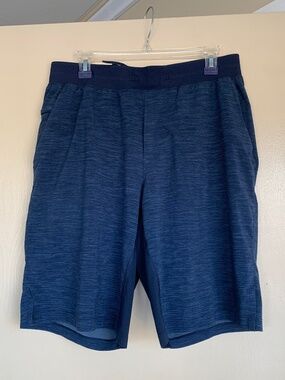 Lululemon Heather Blue T.H.E. Men's Shorts Athletic Sporty Running Gym Sz.L